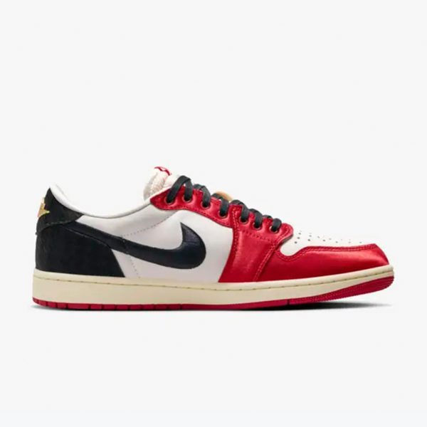 air-jordan-1-low-og-x-trophy-room-sail-and-varsity-red-fn0432-100-release-date-detail-02.jpg air-jordan-1-low-og-x-trophy-room-sail-and-varsity-red-fn0432-100-release-date-detail-02.jpg